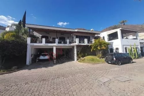 Casa En Venta En La Barca Jalisco En Loma Bonita en Inmuebles en Renta |  Metros Cúbicos