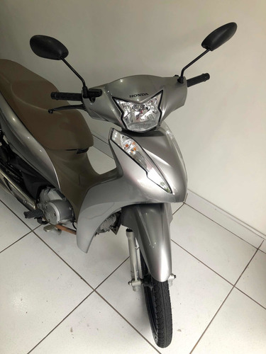 Imagem 3 de 9 de Honda Biz 125