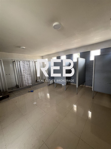 Bodega En Arriendo Para Estacionamientos - Acopio - Otros
