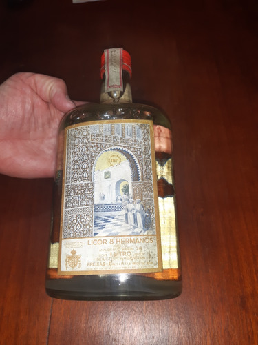 Antigua Botella De Licor Con Su Contenido Original