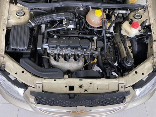 Imagem 6 de 11 de Chevrolet Classic 1.0 Mpfi Ls 8v Flex 4p Manual