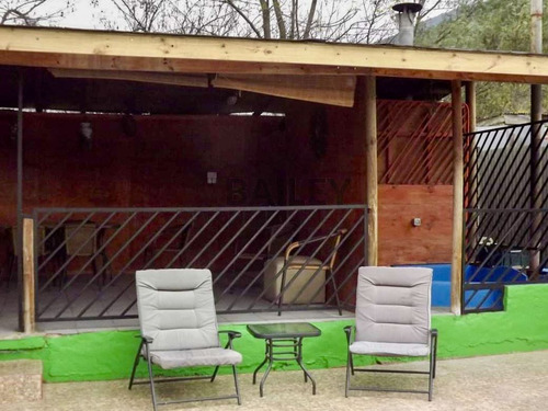 Casa En Venta En Olmué Con Piscina Y 2 Quinchos
