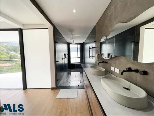 Hermosa Casa Moderna En El Escobero(mls#242569)