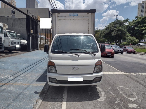 Imagem 3 de 11 de Hyundai Hr 2013 C/motor Novo Nf Km 238.000 Bau Saider
