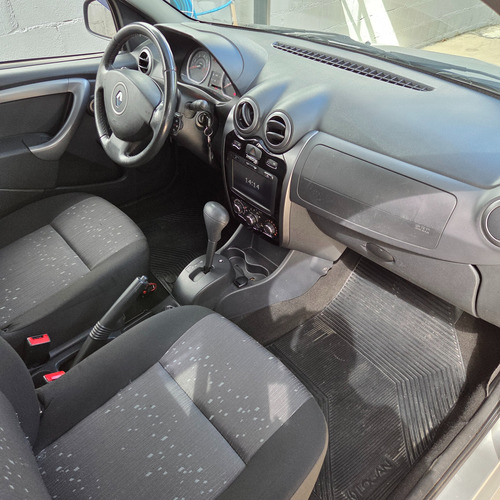 Renault Logan 1.6 16v Expression Hi-flex Aut. 4p