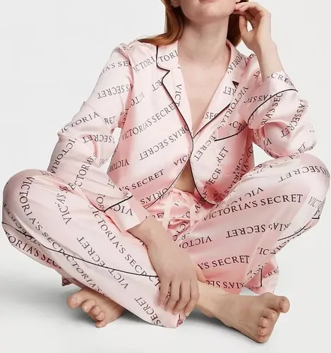 Pijama seda victoria secret hotsell