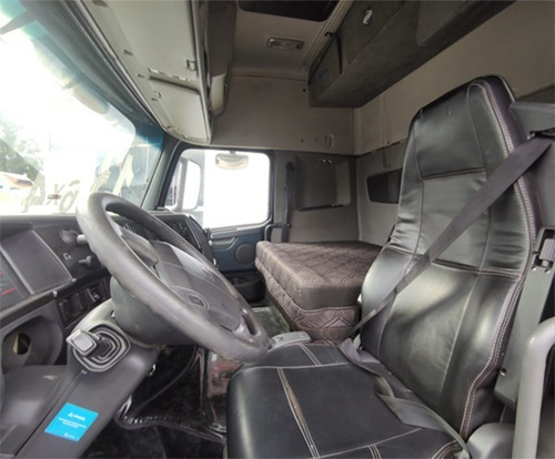 Imagem 5 de 8 de Volvo Fh 540 6x4 2013 Canelinha