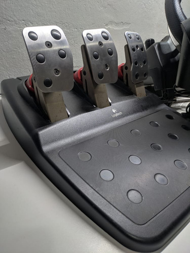 Volante Logitech G27, Com Pedais E Câmbio C/ Nf C/ Garantia (Usado)