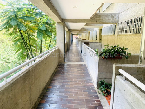Ss: Vende Apartamento 23-26449 En Las Esmeraldas De 154 M2, 4h/3b/2pe