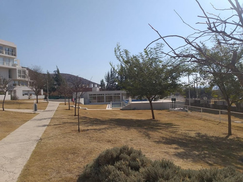 Imagen 15 de 20 de Vendo Dpto 2 Dor Con Cochera Jardines De La Estanzuela