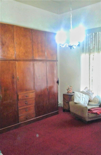 Imagen 10 de 14 de Casa De 3 Ambientes Sobre Lote Propio // Achaval 213
