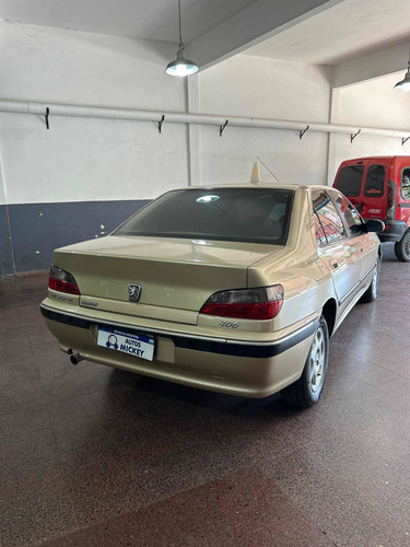 Imagen 6 de 25 de Peugeot 406 1999 2.0 Sv