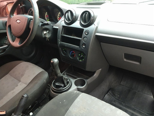 Imagem 2 de 5 de Ford Fiesta Flex