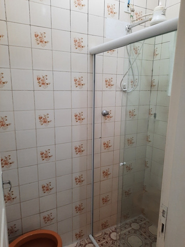 Imagem 4 de 5 de Casa 2 Cômodos. Garagem A Combinarmos