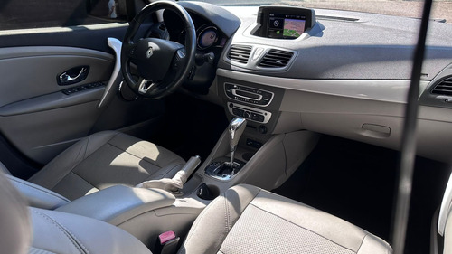 Renault Fluence 2.0 Privilège X-tronic Hi-flex 4p