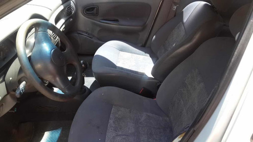 Imagen 6 de 9 de Renault Megane 1.616 Válvulas