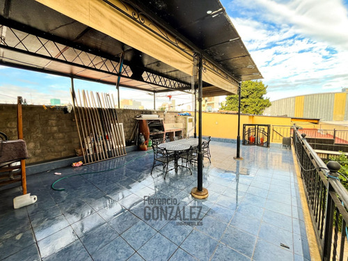 Casa En Venta En Liniers