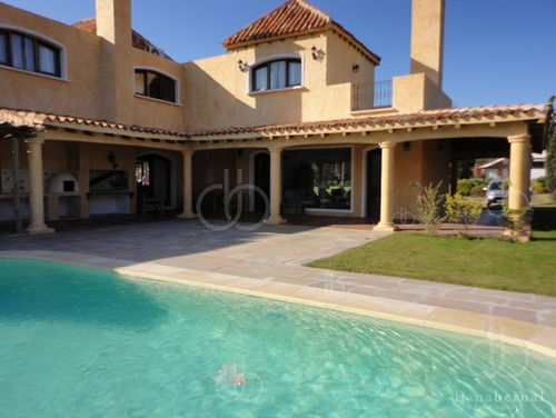 Imagen 30 de 30 de Chalet De 1.800m2, 4 Dormitorios Y Piscina En Pinares, Punta Del Este