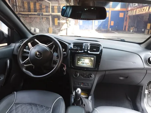 Renault Logan 1.6 Privilege / Intens