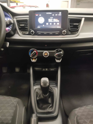 Imagen 6 de 8 de Kia Rio 2020 1.6 Lx Hatchback Mt