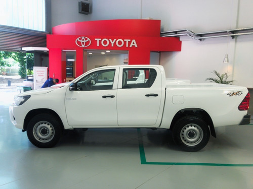 Toyota Hilux 4x4 Dc Dx 2.4 Tdi 6 Mt My21