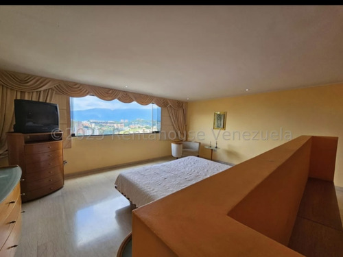La Tahona Town House En Venta. Mls 24-9206. Baruta . Caracas