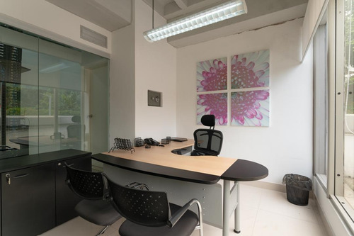 En Alquiler Oficina 127 Mt2 4 Dependencias/1b/2pe Santa Paula