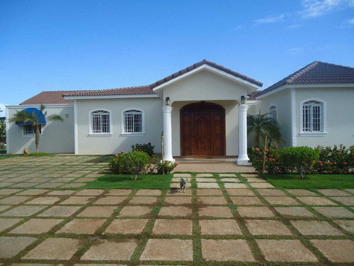 Imagen 2 de 12 de Exelente Villa En Sona Turistica De Puerto Plata
