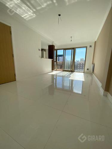 Departamento En Venta De 2 Ambientes A Estrenar, Edificio Damar Ix, En Zona Plaza Mitre