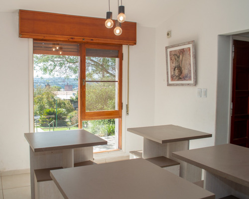Casa En Las Sierras De Carlos Paz · Con Pileta Y Cochera · Patio · Luminoso · Vista A Carlos Paz · Venta