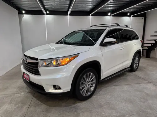 Toyota Highlander 3.5 Premium V6 At