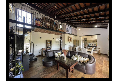 Imagen 13 de 30 de Venta. Corral De Barrancas. Magnifica Propiedad Con Hermosas Vistas. Desarrollada En Un Solo Nivel