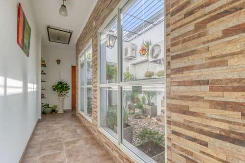 Imagen 12 de 30 de Casas Con Tres Dormitorios En Venta En La Plata