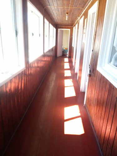 Gran Casa De 2 Pisos Con Patente De Hostal