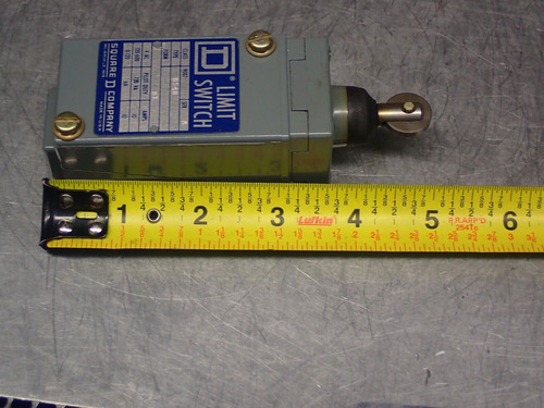 Square D 9007-b54d Ser A Limit Switch 600v Ac/dc New Old Zza