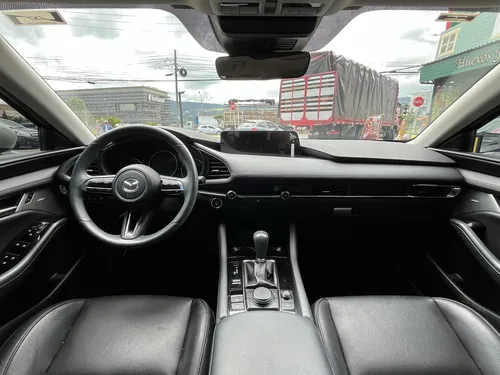 Mazda 3 Grand Touring 2.0cc AT AA 4X2