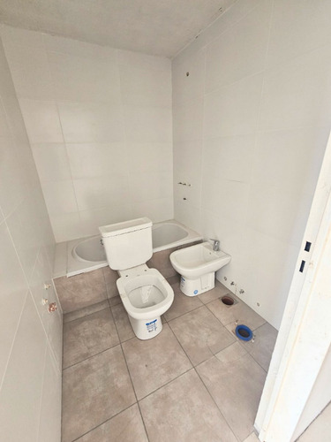 Venta 2 Ambientes Sobre Av. Cordoba