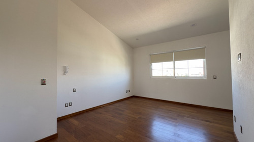 Residencia En Renta O Venta En Exclusivo Residencial De Metepec.
