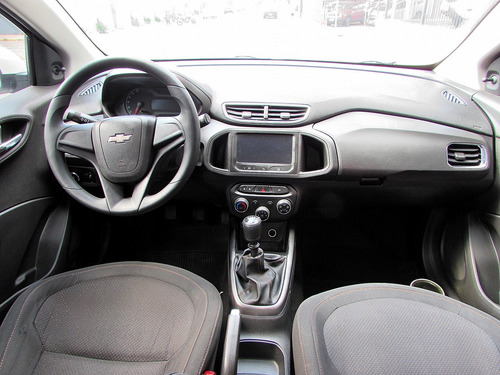 Imagem 9 de 14 de Gm - Chevrolet Onix 2014 Flex