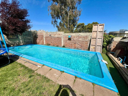 Amplia Casa De 8d+6b+3e+piscina (68712)