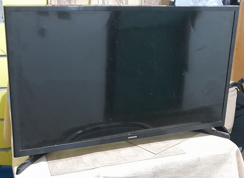 Smart Tv De 32 Samsung Para Piezas O Reparar (Usado)