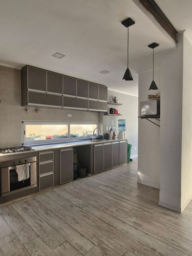 Casa En Venta Con Pileta En Rojas
