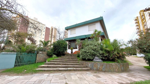 Hotel - Venta - Villa Gesell - Céntrico - Gas Natural - Piscina