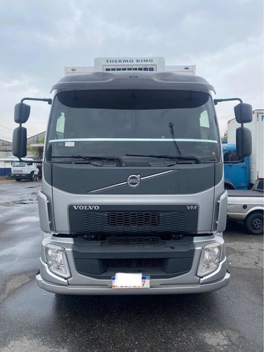 Imagem 1 de 13 de Volvo Vm 220