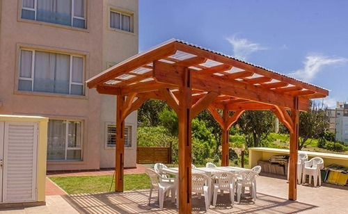 Imagen 3 de 16 de Venta De Departamento En Valeria Del Mar.