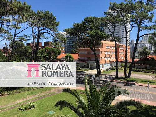 Apartamento En Venta 2 Dormitorios 1 Baño Y Balcón En Aidy Grill, Punta Del Este