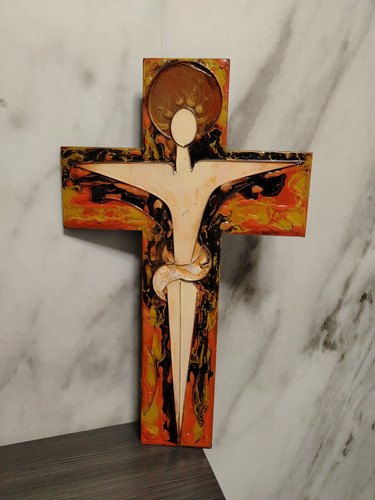 Crucifijo De Madera Moderno Artesanía Mide 61 Cm X 37 Cm