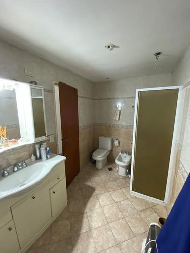 Excelente Casa En Luis Guillon. Gran Oportunidad