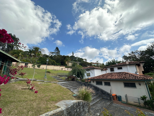 Casa En Venta En La Lagunita