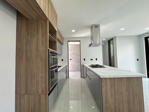 Casa En Venta En Hacienda El Castillo. Cod V8014650